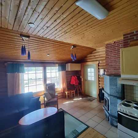 木屋 Kalliorinteen Moekit Lehtipirtti