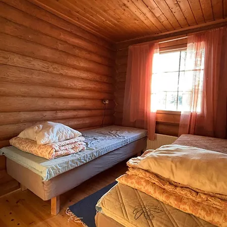 Alpehytte Kalliorinteen Moekit Lehtipirtti