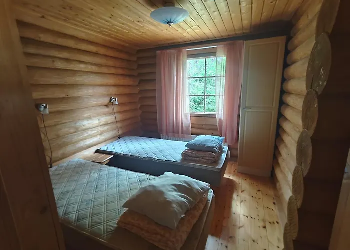 Kalliorinteen Moekit Lehtipirtti Шале *