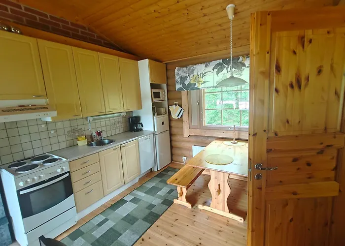 Kalliorinteen Moekit Lehtipirtti Тёуся